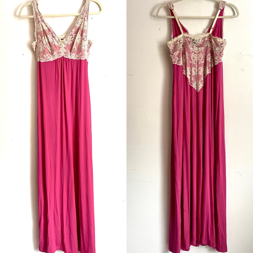 Gorgeous & Glam Vintage Nightgown w/Fabulous Lace
